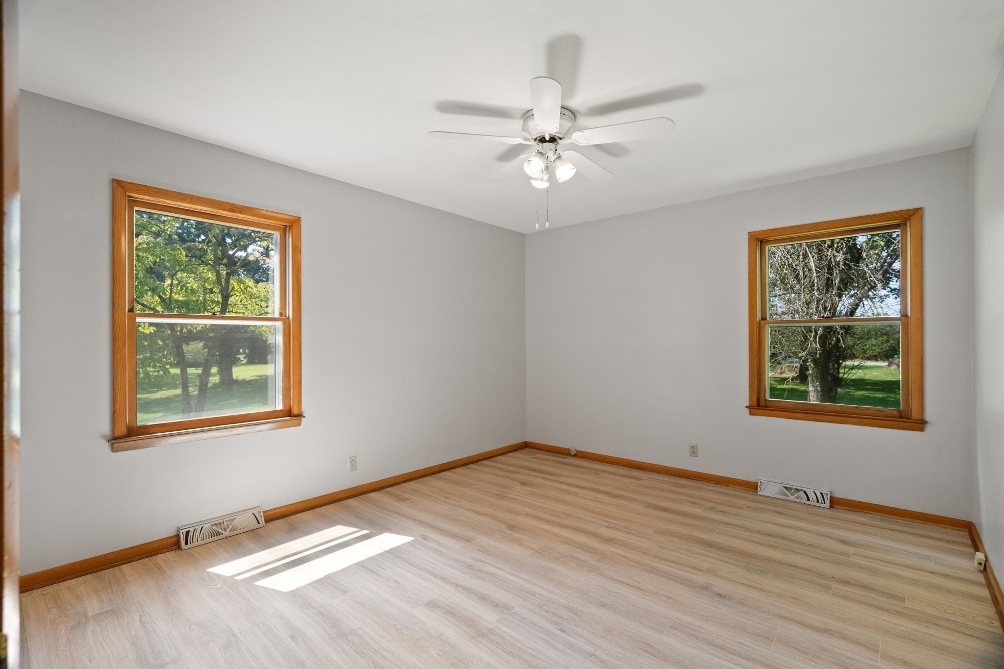 658 N Broadway Portland TN 37148