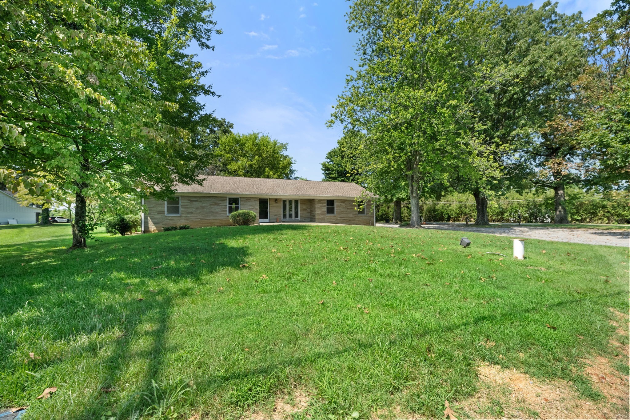 658 N Broadway Portland TN 37148