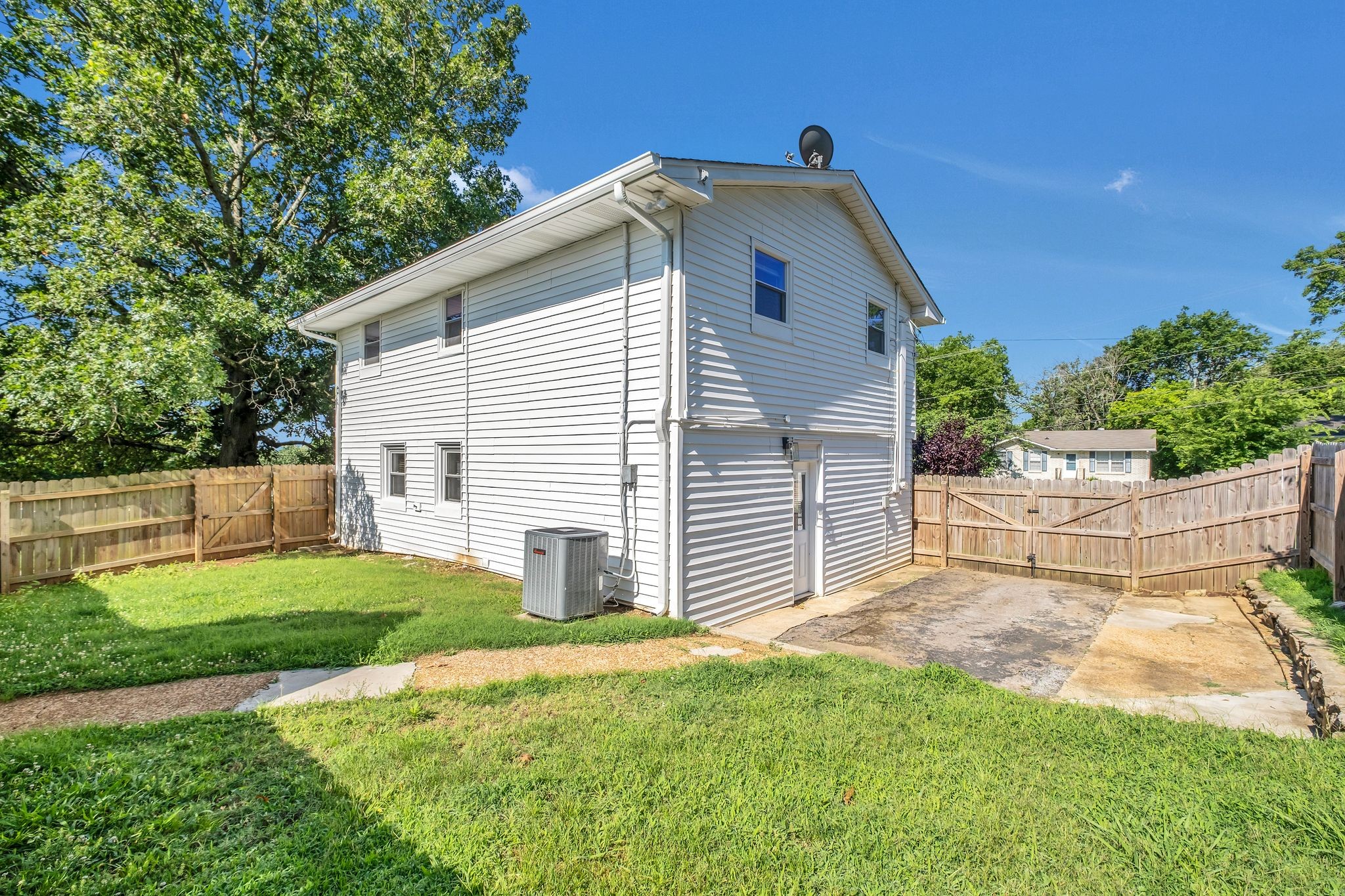 2601 Oakwood Avenue Nashville TN 37207
