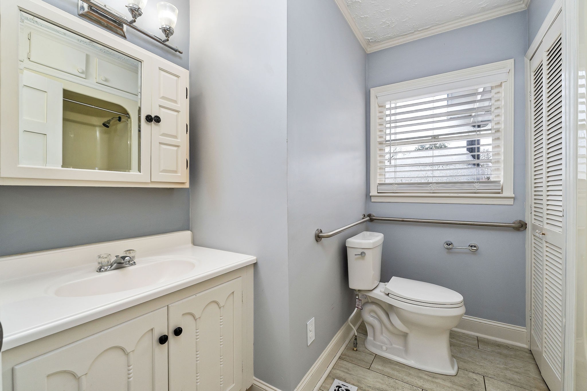 805 N Chancery Street Mcminnville TN 37110