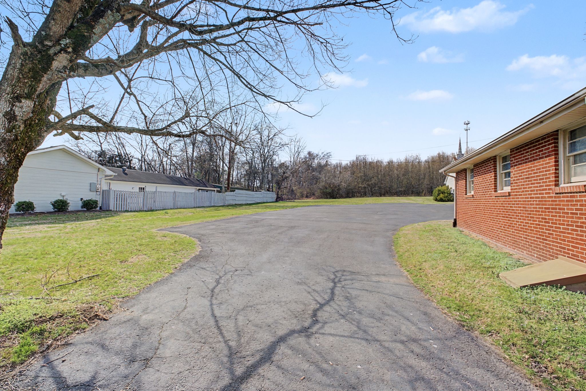 611 New Shackle Island Road Hendersonville TN 37075