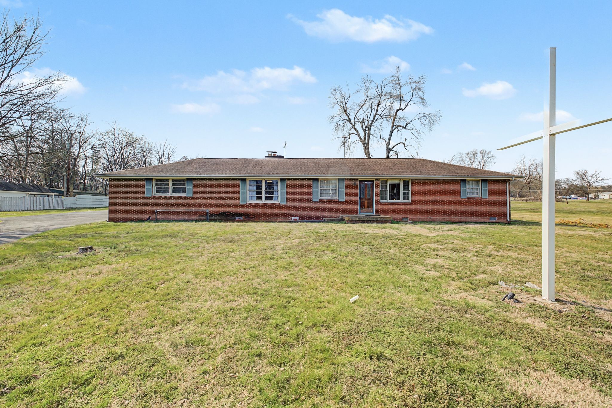 611 New Shackle Island Road Hendersonville TN 37075