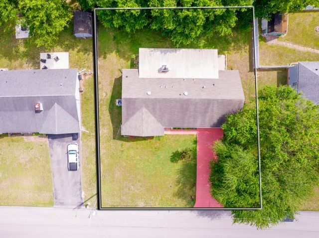2017 Windsor Drive Columbia TN 38401