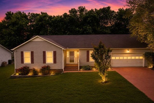 2017 Windsor Drive Columbia TN 38401