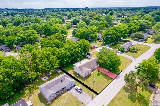 2017 Windsor Drive Columbia TN 38401