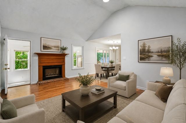 2017 Windsor Drive Columbia TN 38401