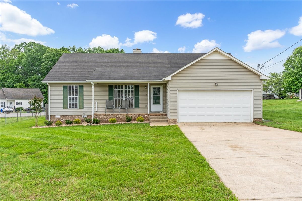 1910 Burlington Circle Columbia TN 38401