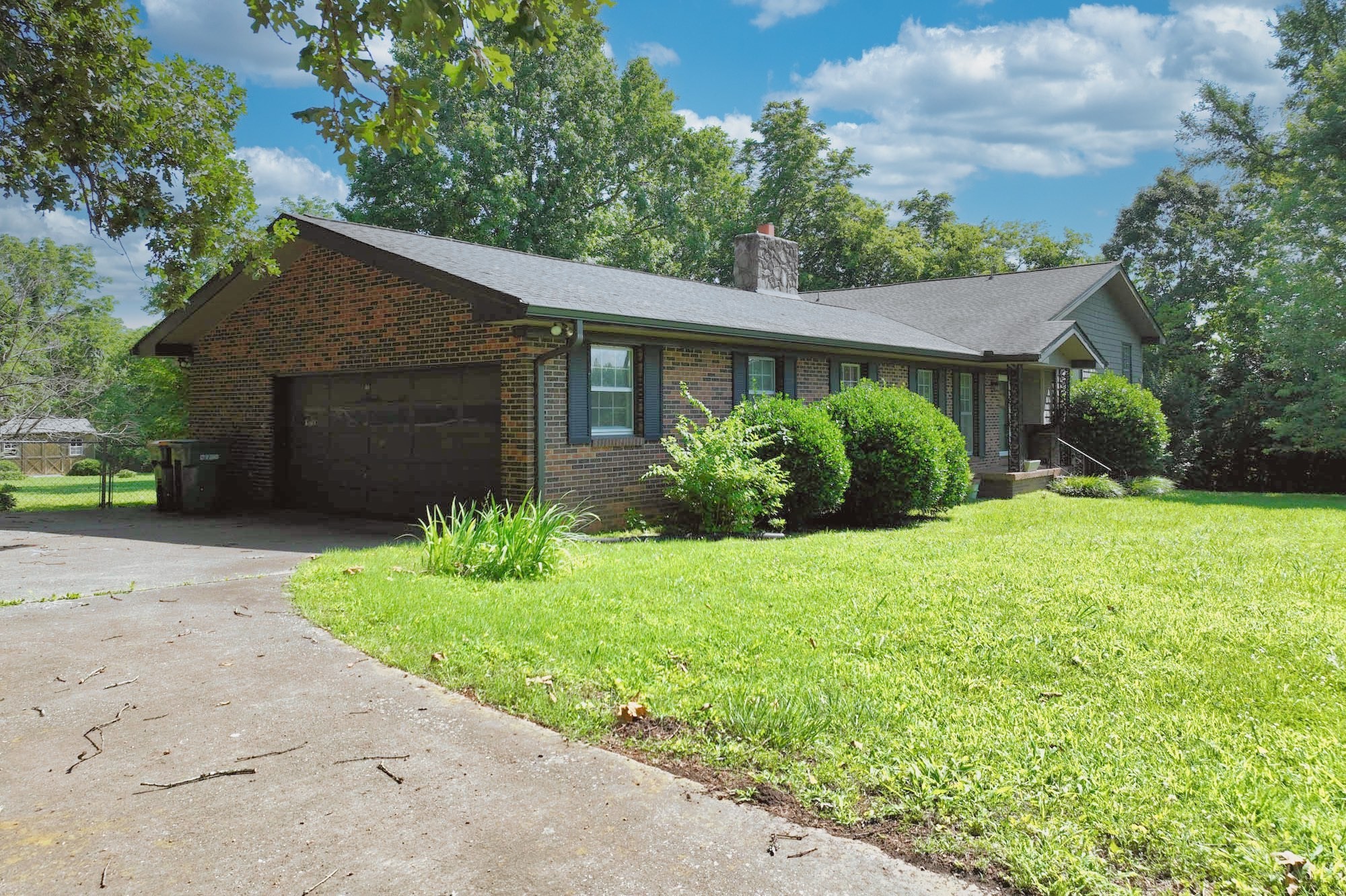2085 Leeville Pike Lebanon TN 37090