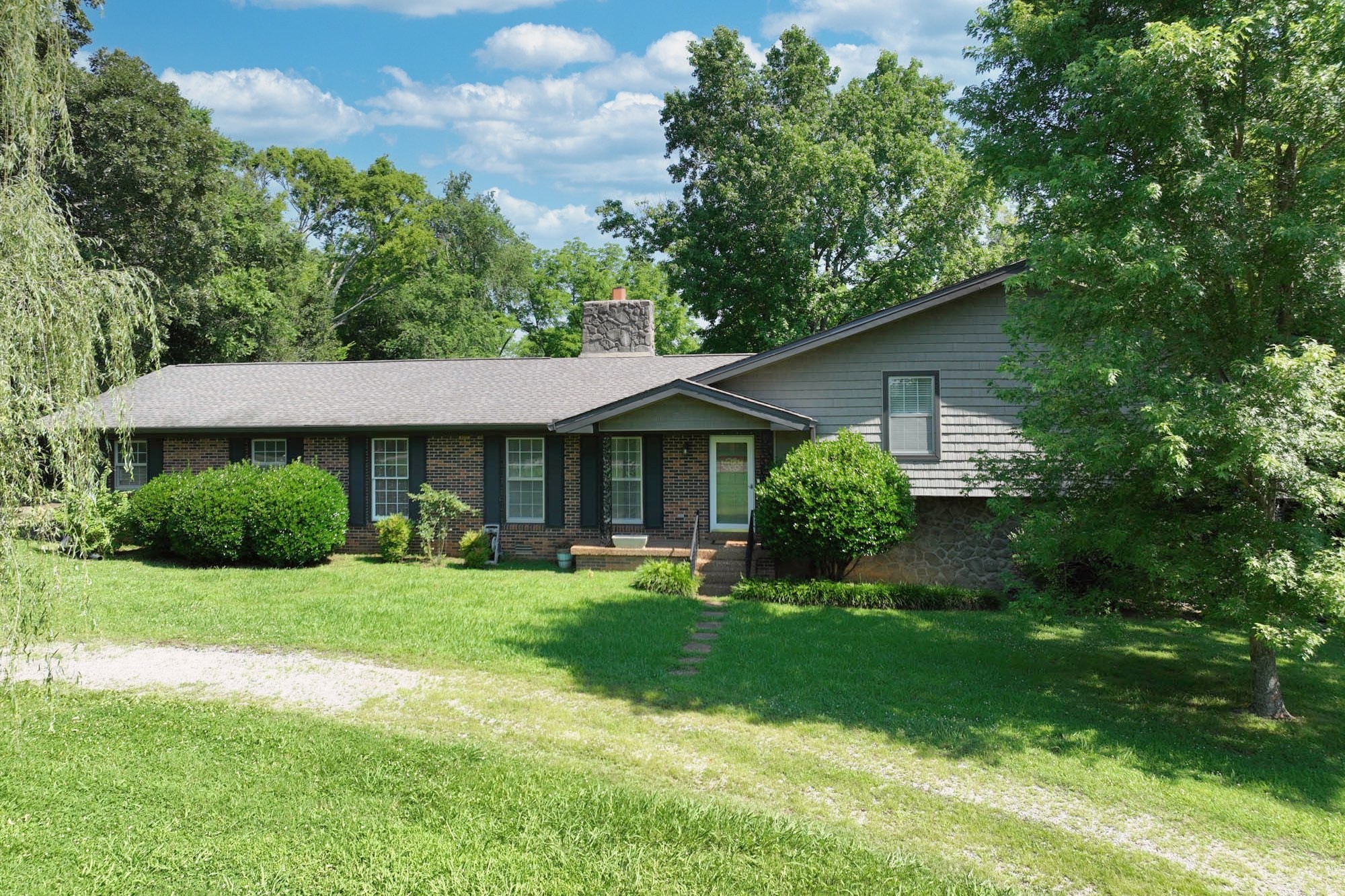 2085 Leeville Pike Lebanon TN 37090