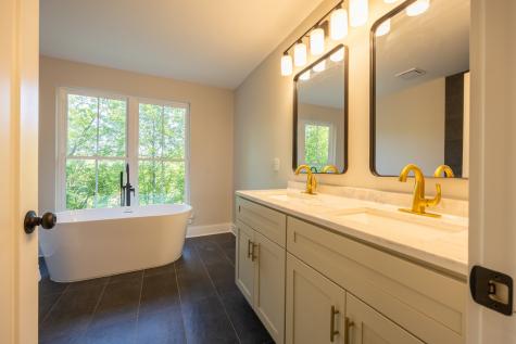 670 Harbor Drive Lancaster TN 38569