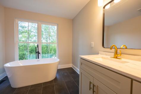 670 Harbor Drive Lancaster TN 38569