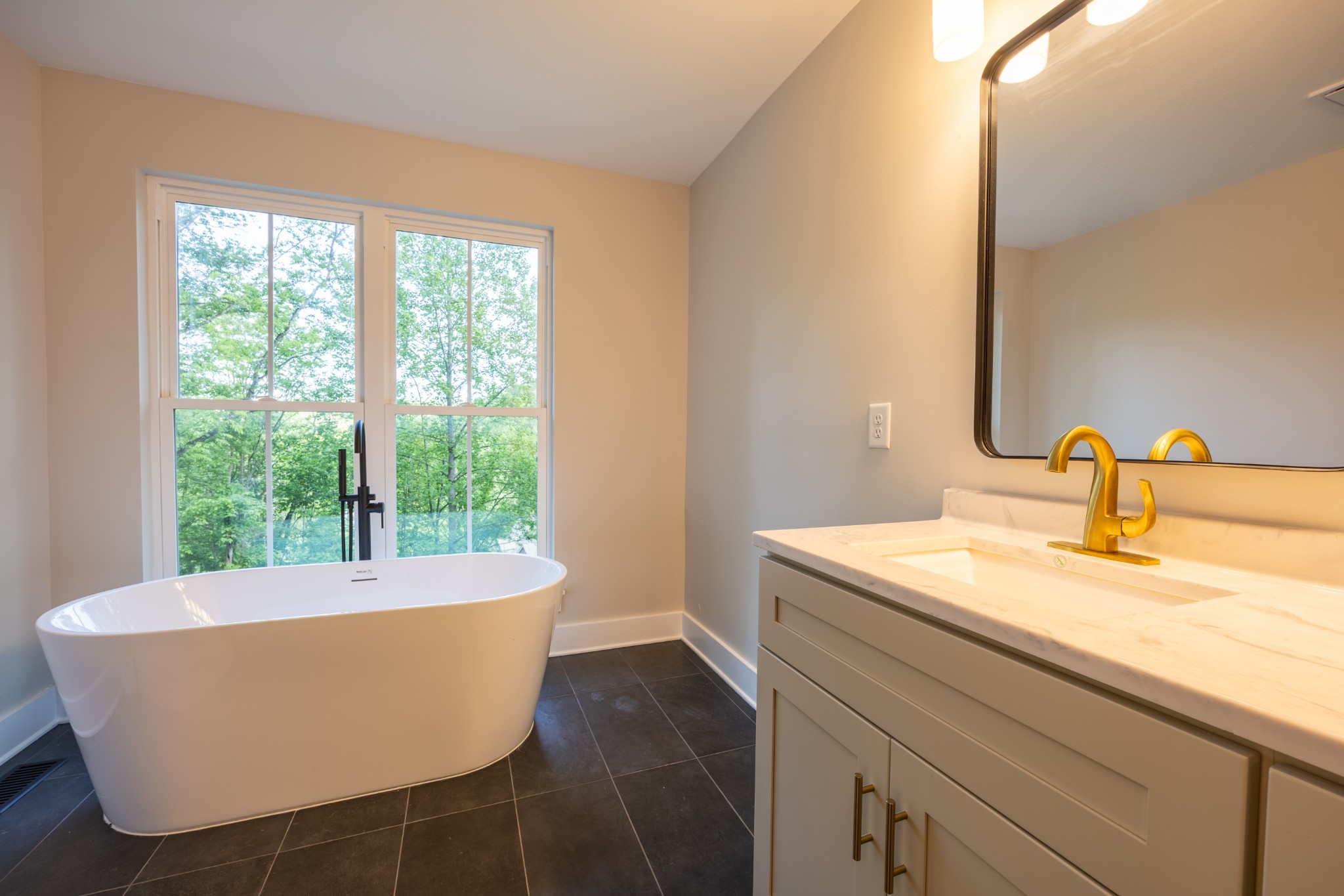 670 Harbor Drive Lancaster TN 38569