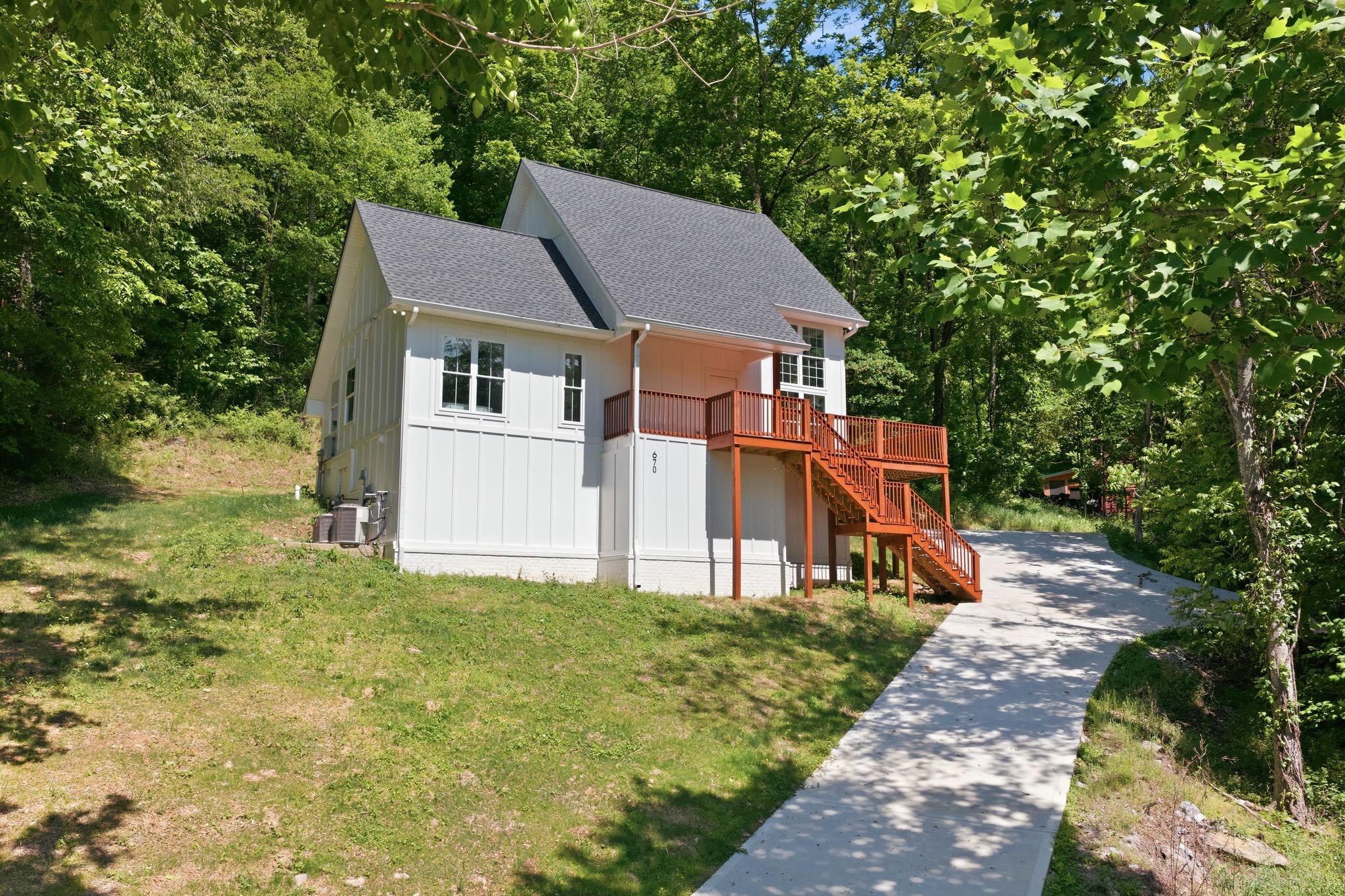 670 Harbor Drive Lancaster TN 38569