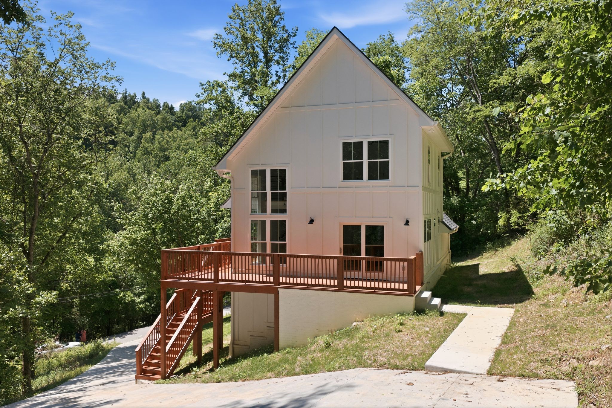 670 Harbor Drive Lancaster TN 38569