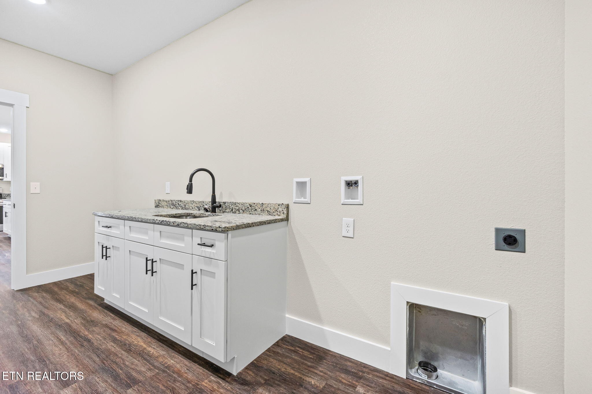 1174 Hargis Road Grimsley TN 38565