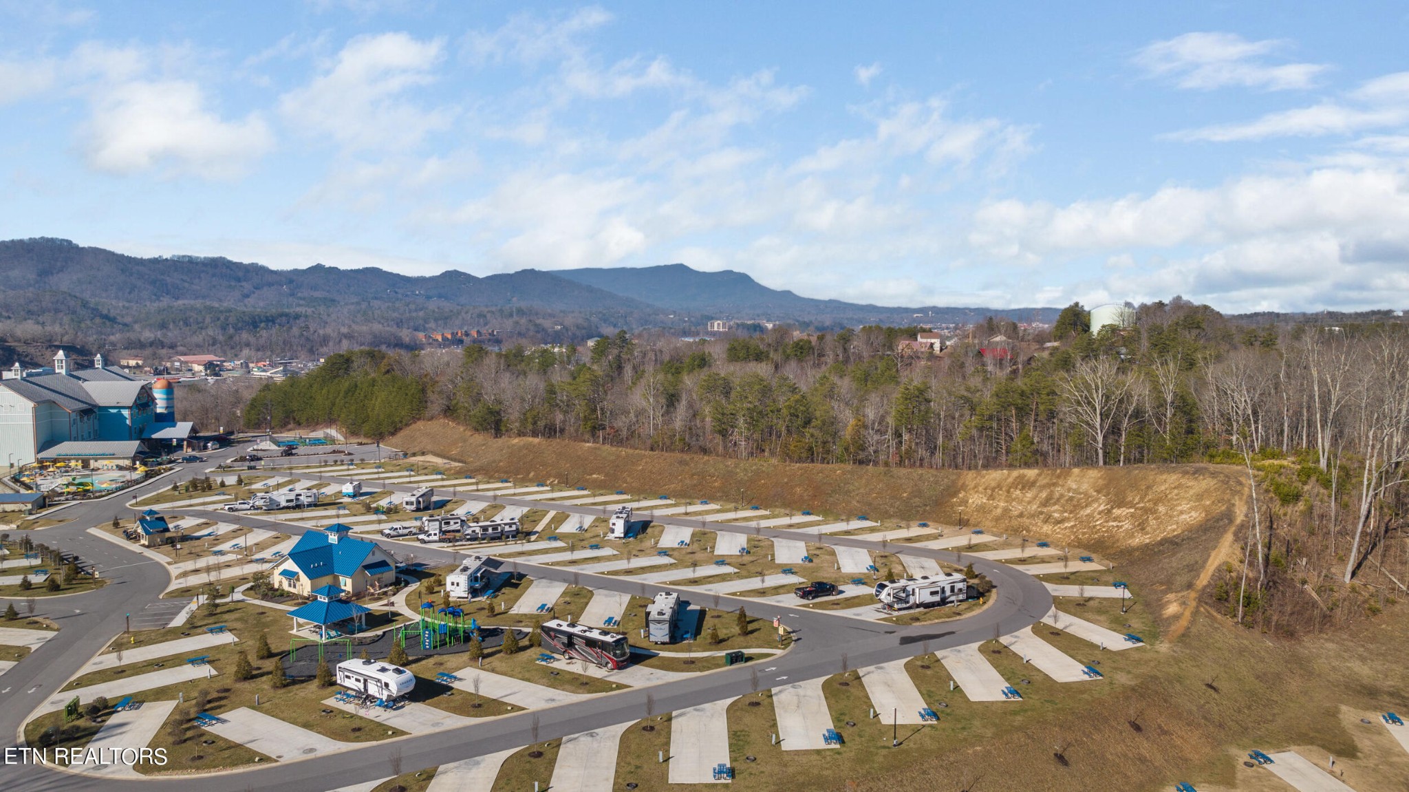 820 Old Gate Road Pigeon Forge TN 37863