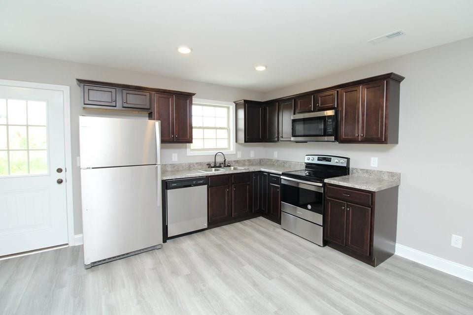 1724 Manning Dr Unit 2 Clarksville TN 37042