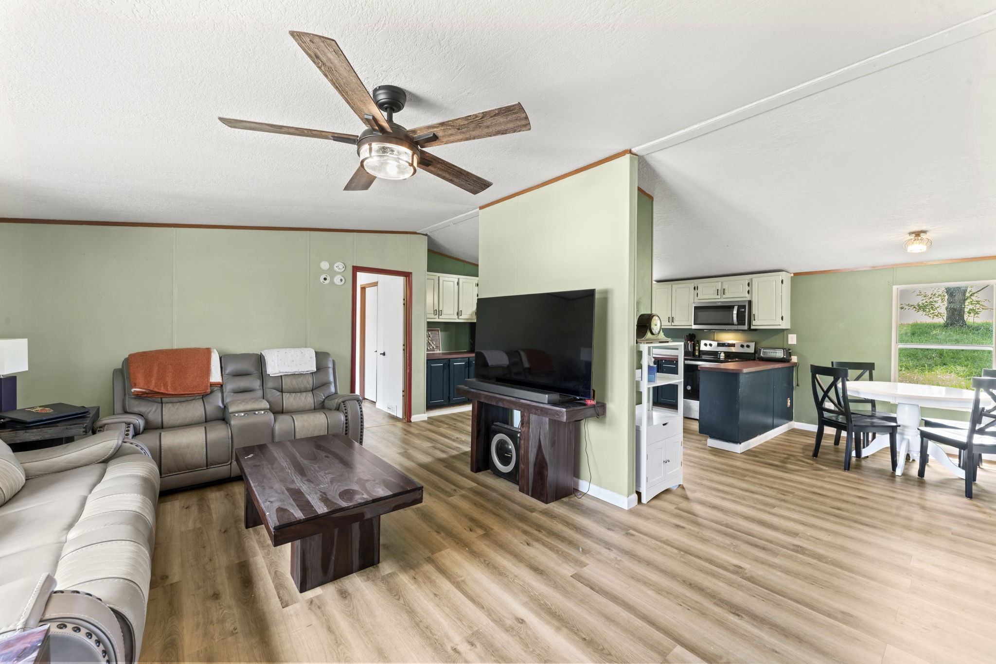 1515 Normandy Road Normandy TN 37360