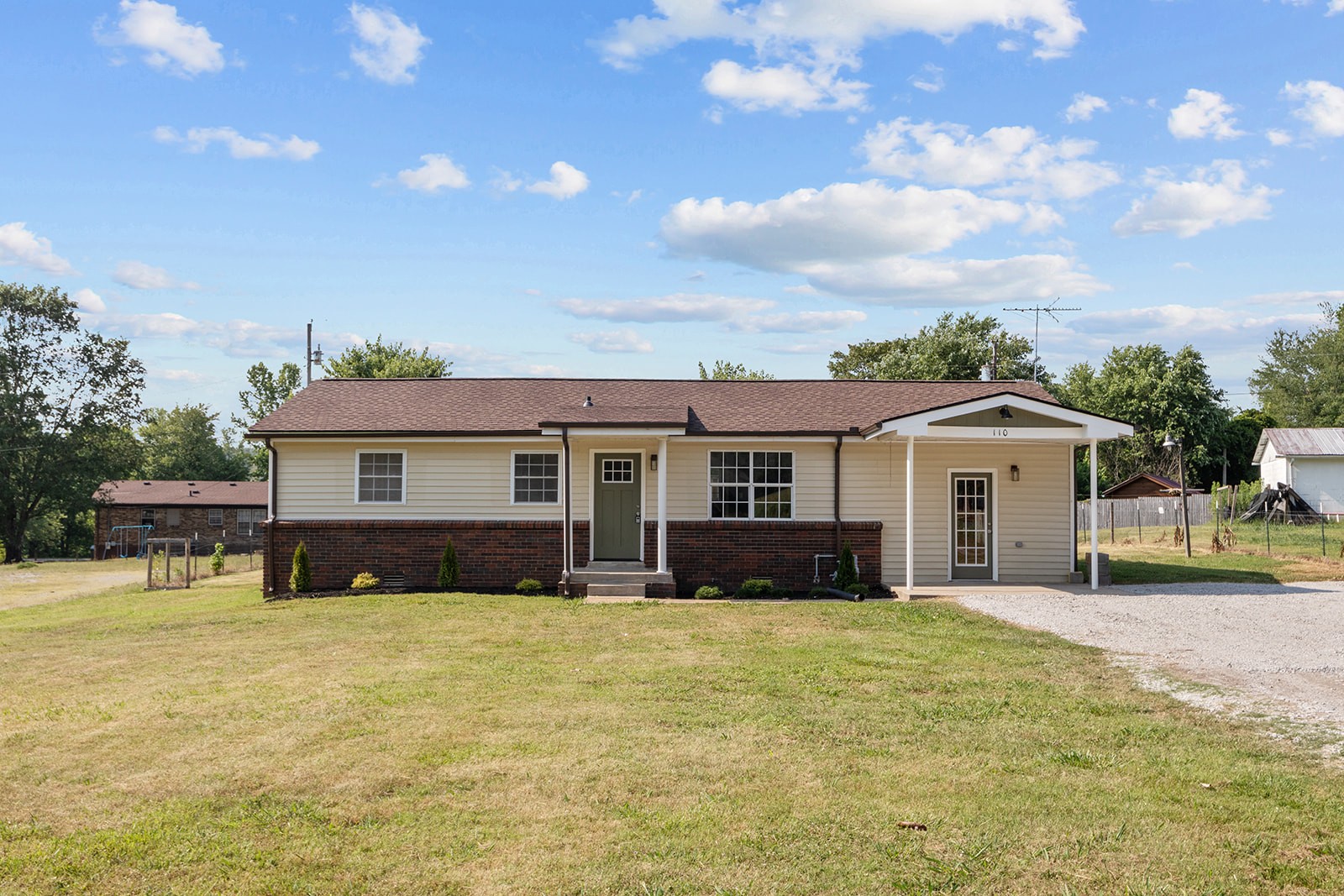 110 W Piney Road Dickson TN 37055