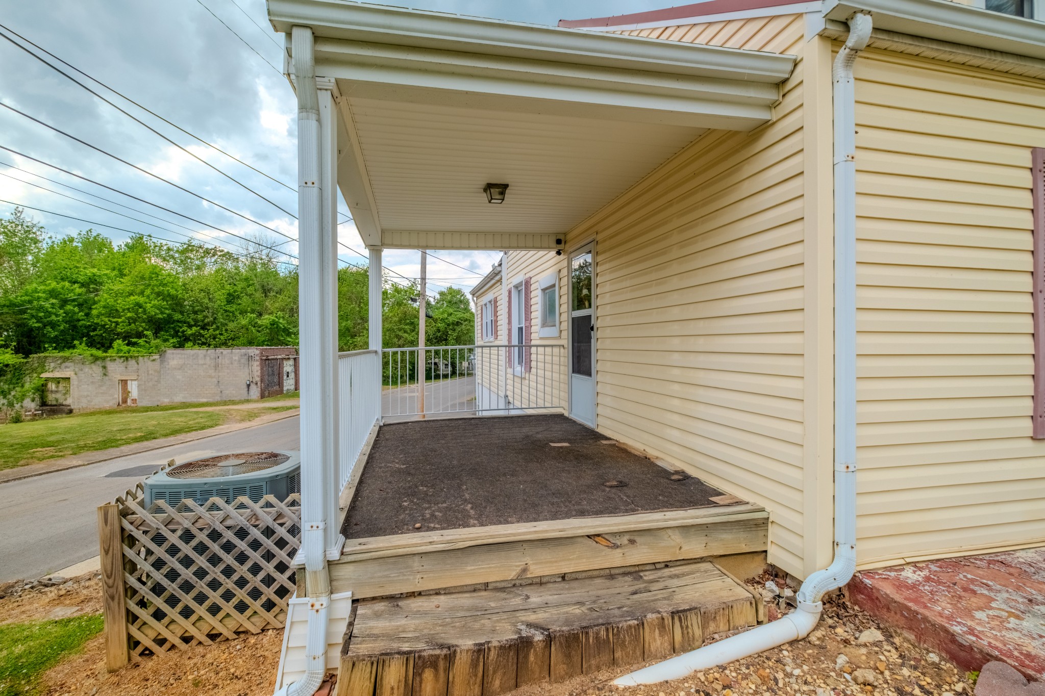 601 N Spring Street Mcminnville TN 37110
