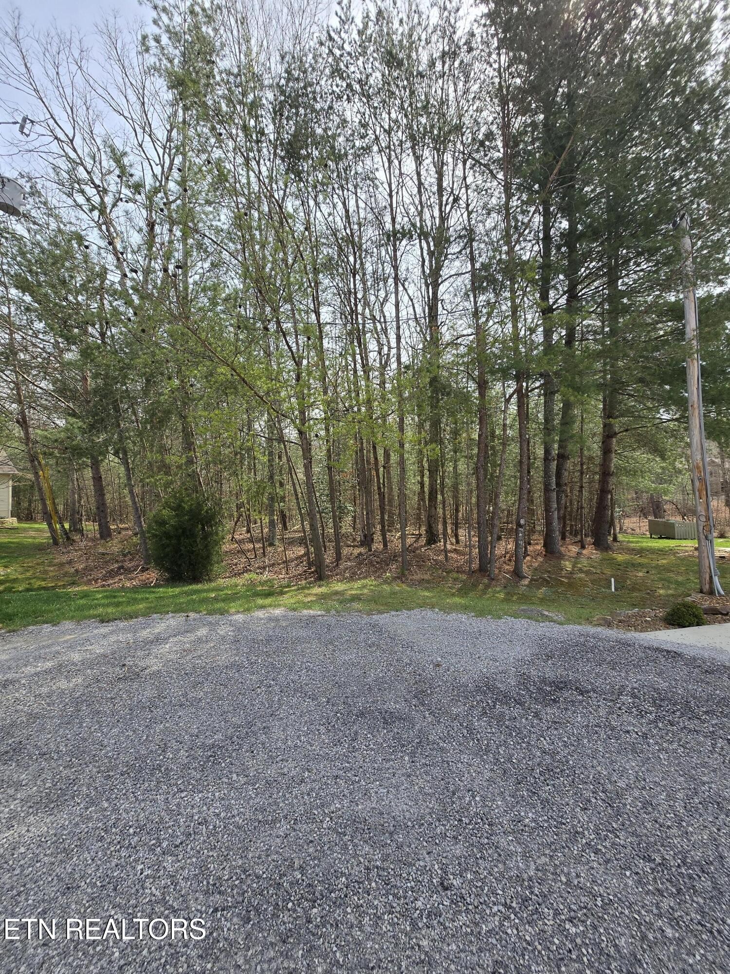 16 Holly Court Crossville TN 38558