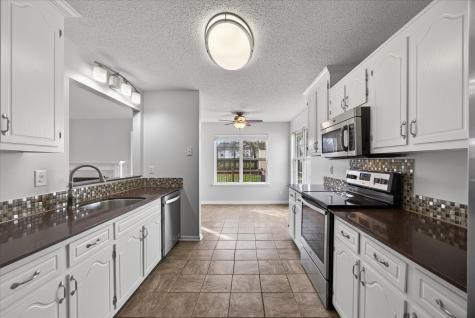 4033 New Grange Circle Clarksville TN 37040