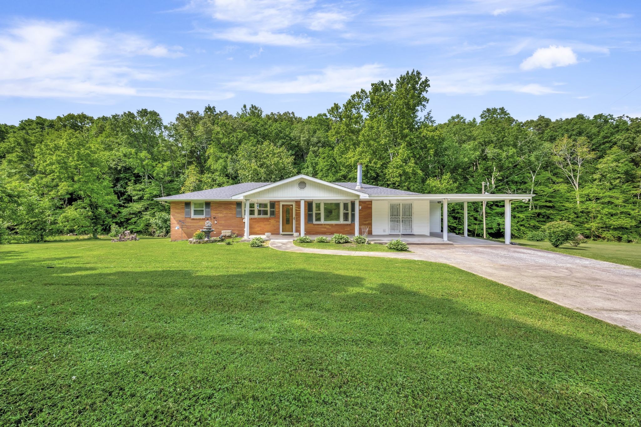 114 Daniel Lane Erin TN 37061