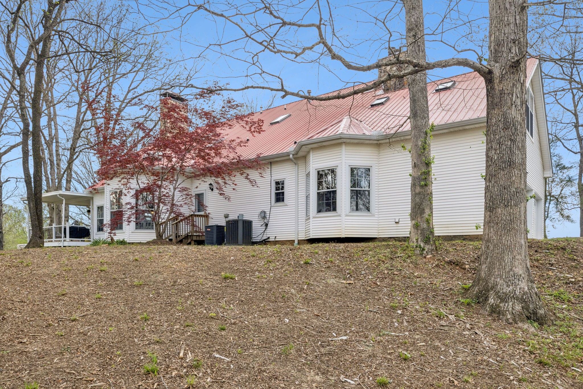 901 Town Branch Road Charlotte TN 37036