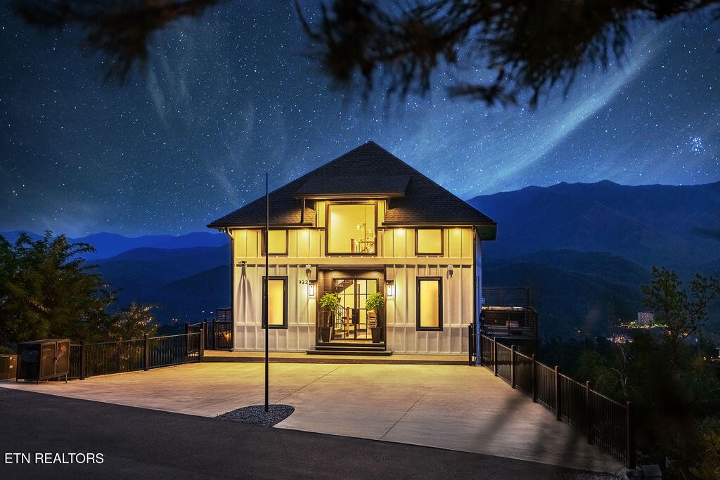 922 Piney Butt Way Gatlinburg TN 37738