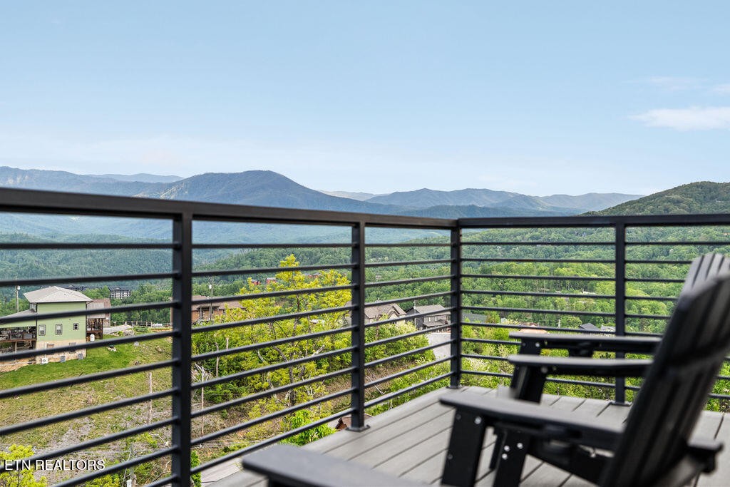 922 Piney Butt Way Gatlinburg TN 37738