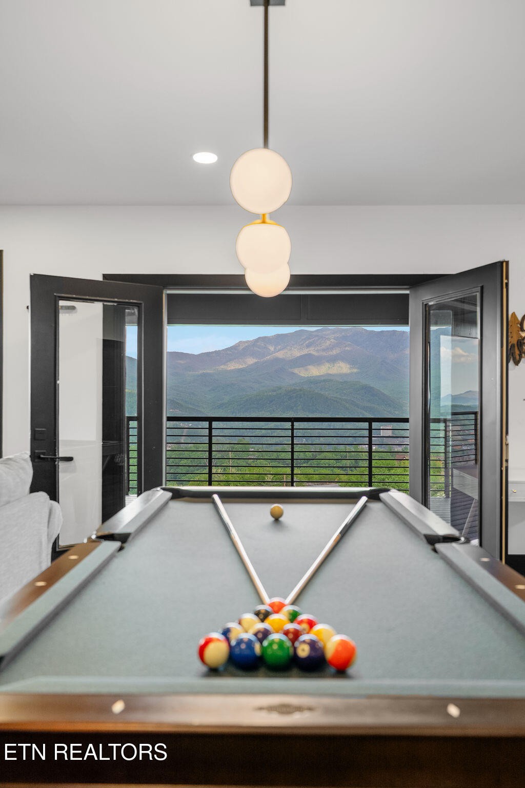 922 Piney Butt Way Gatlinburg TN 37738