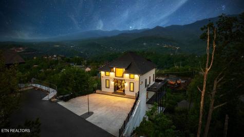 922 Piney Butt Way Gatlinburg TN 37738