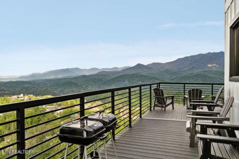 922 Piney Butt Way Gatlinburg TN 37738