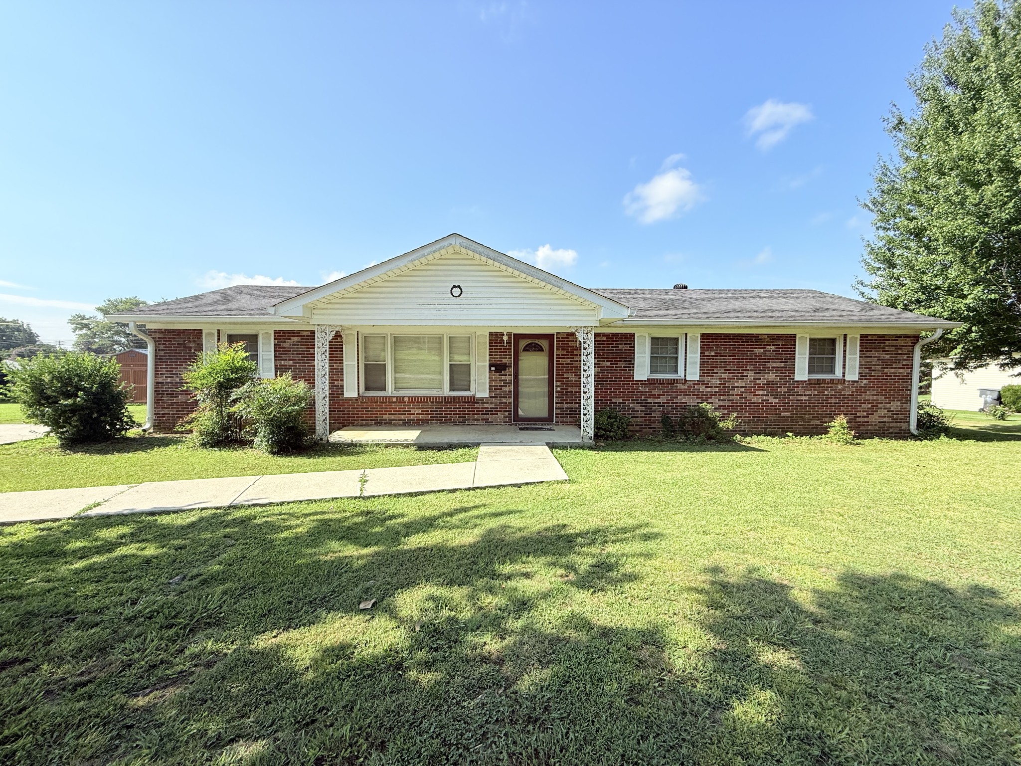 417 Shadowlawn Street Mcminnville TN 37110