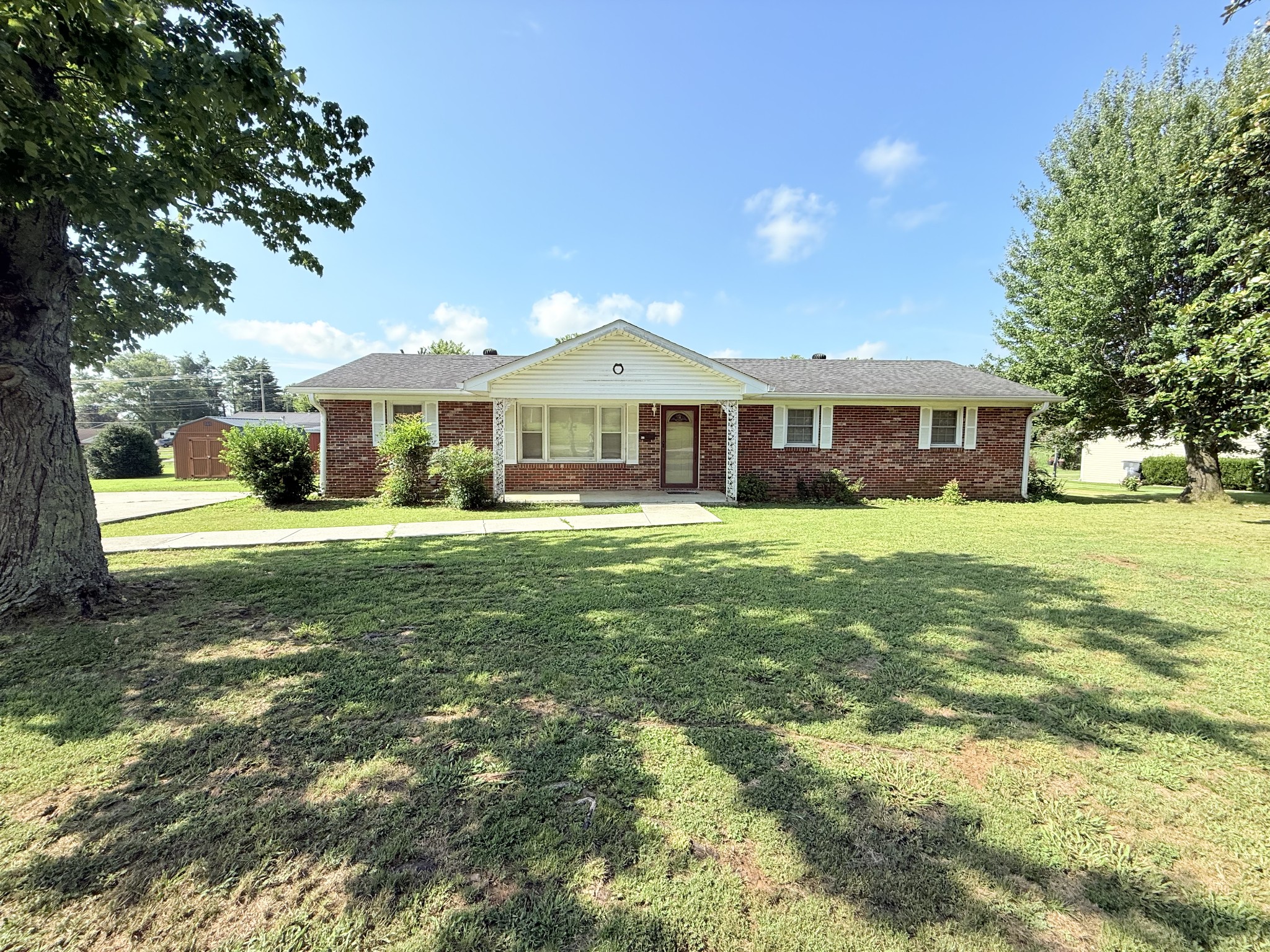 417 Shadowlawn Street Mcminnville TN 37110