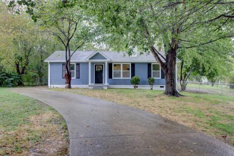 1908 Roan Drive Clarksville TN 37042