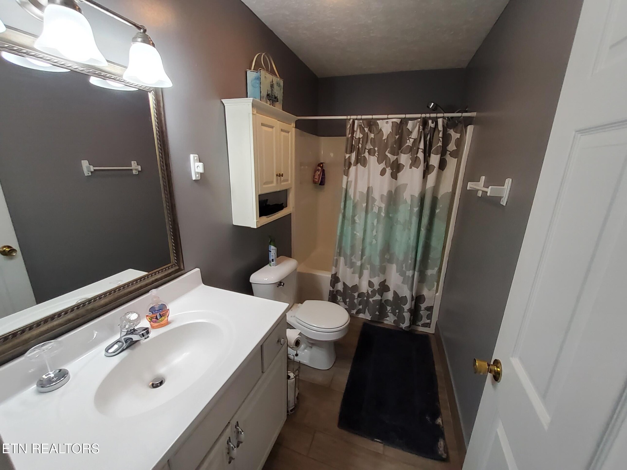 3843 Parkhurst Drive Kodak TN 37764
