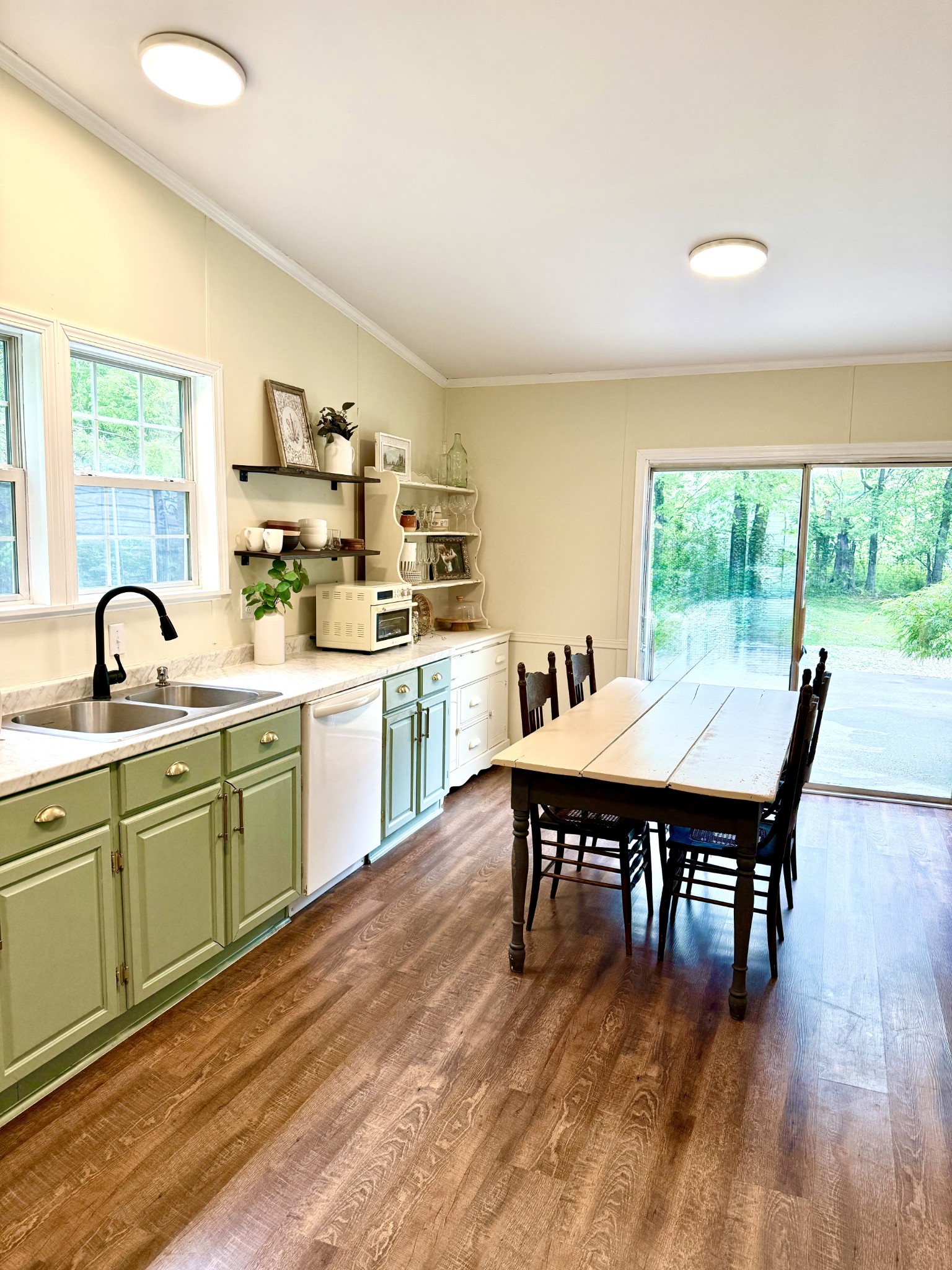 4002 Rippey Lake Road Mount Pleasant TN 38474