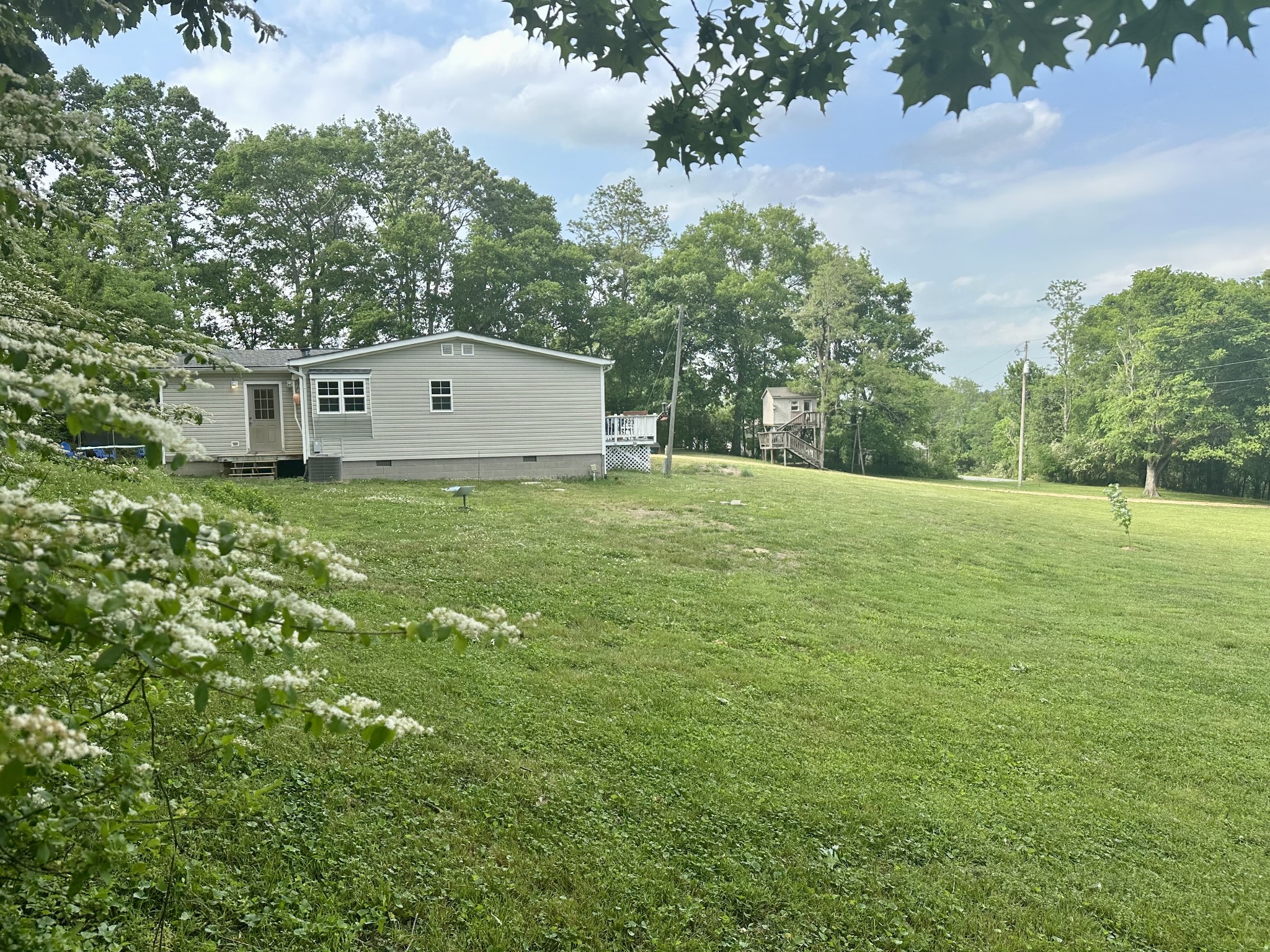 4002 Rippey Lake Road Mount Pleasant TN 38474