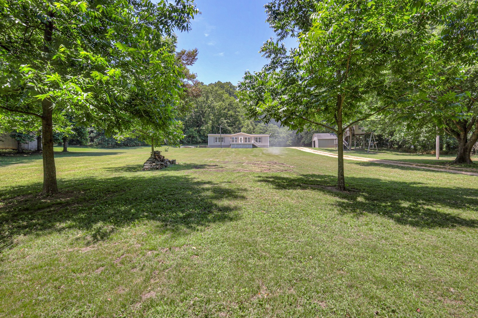 4002 Rippey Lake Road Mount Pleasant TN 38474