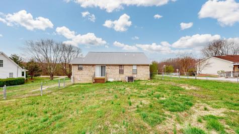 148 W Roberts Road Portland TN 37148