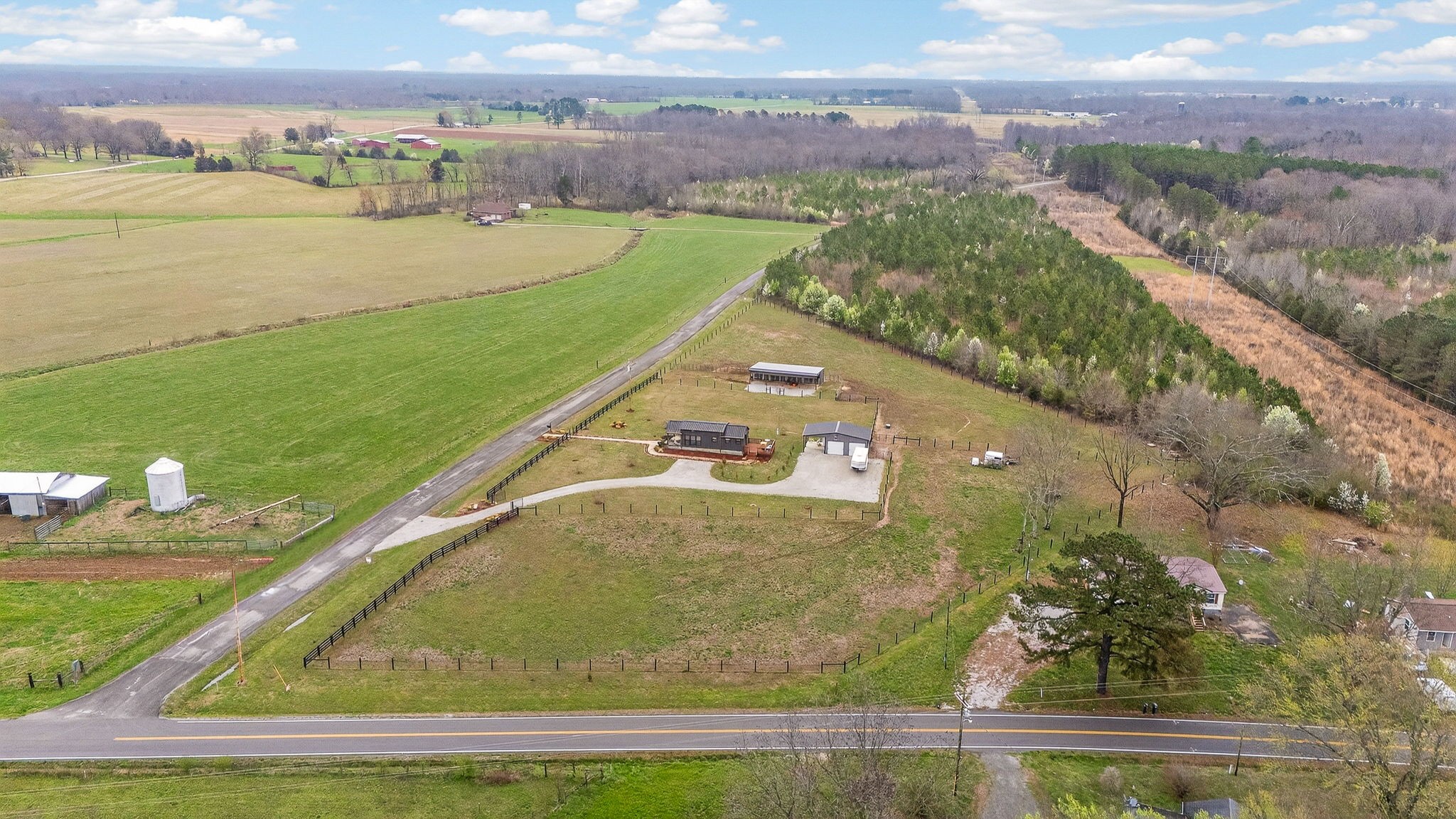 1765 Sugartree Springs Road Belvidere TN 37306