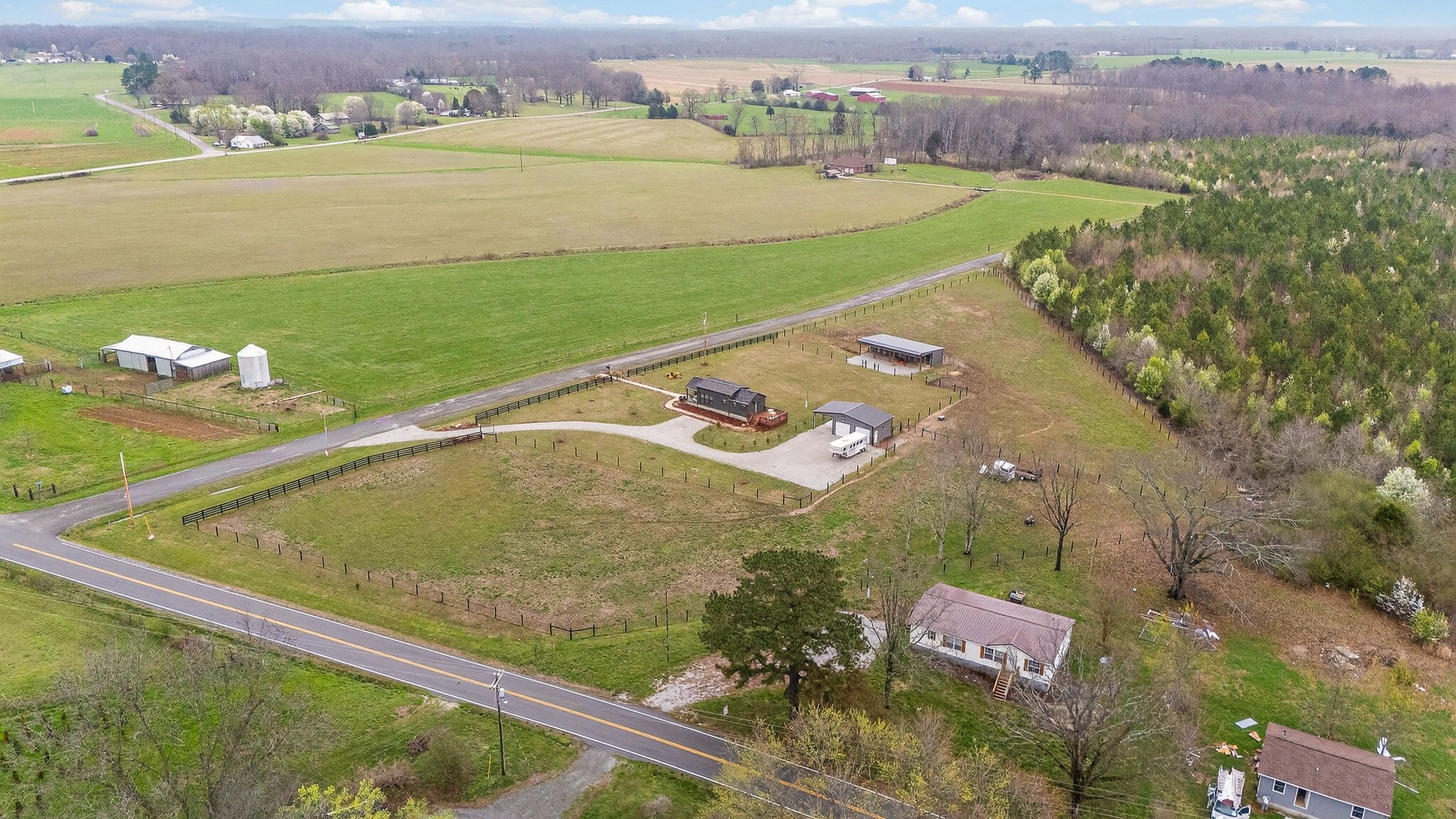 1765 Sugartree Springs Road Belvidere TN 37306