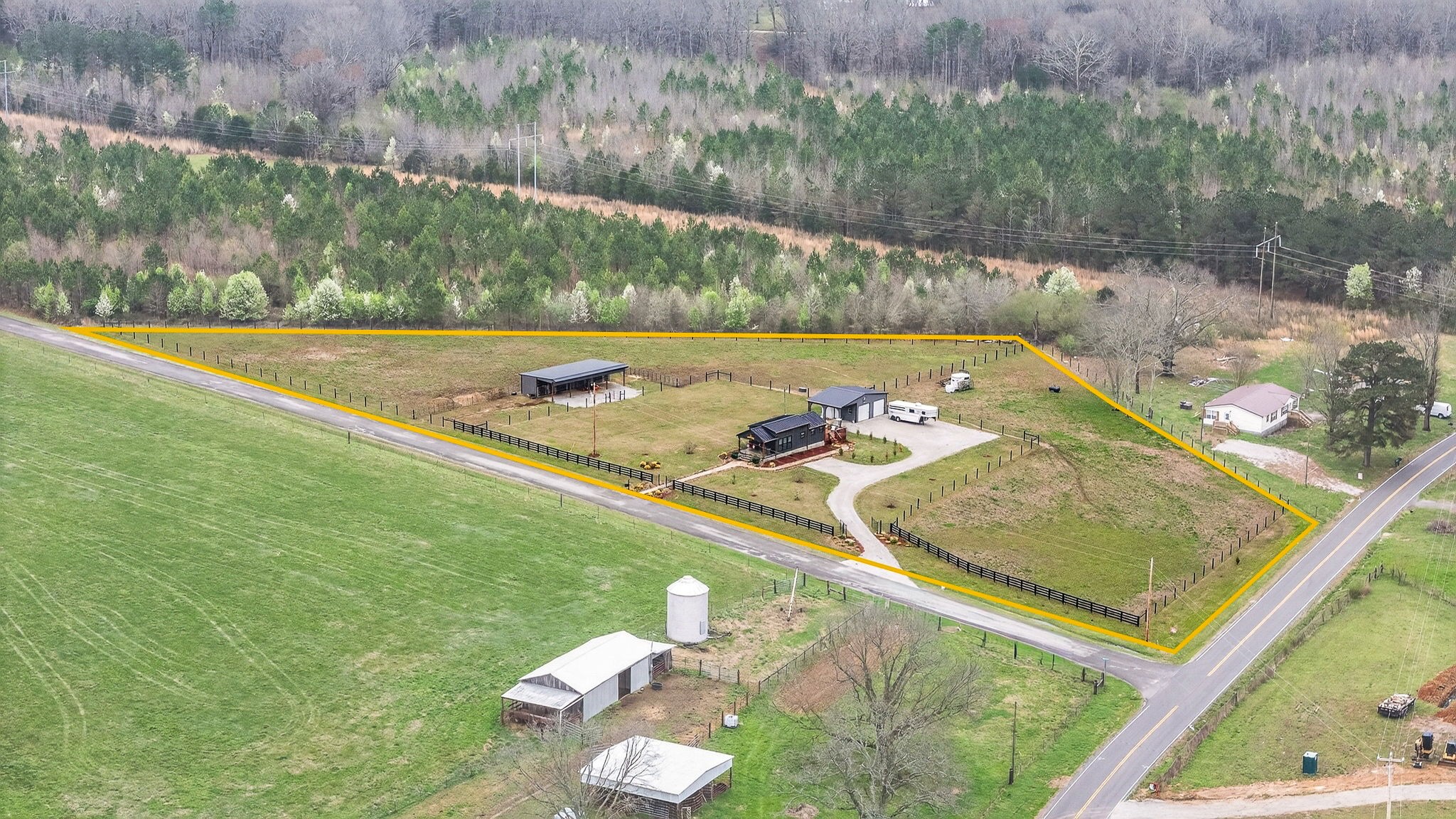 1765 Sugartree Springs Road Belvidere TN 37306