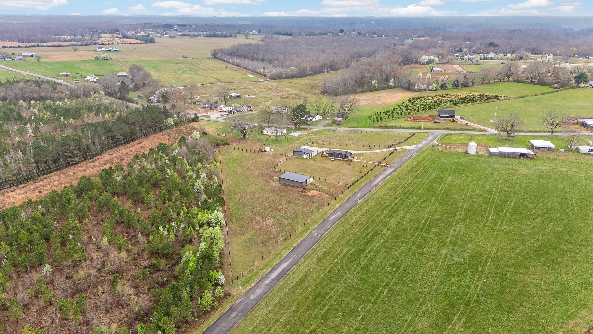 1765 Sugartree Springs Road Belvidere TN 37306