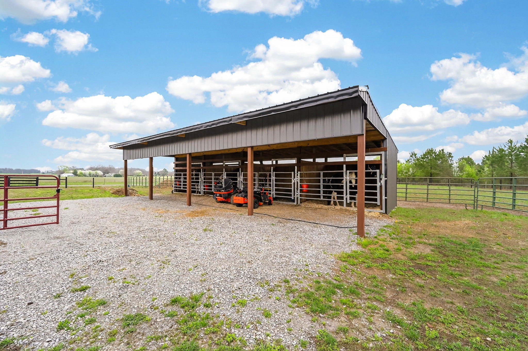 1765 Sugartree Springs Road Belvidere TN 37306