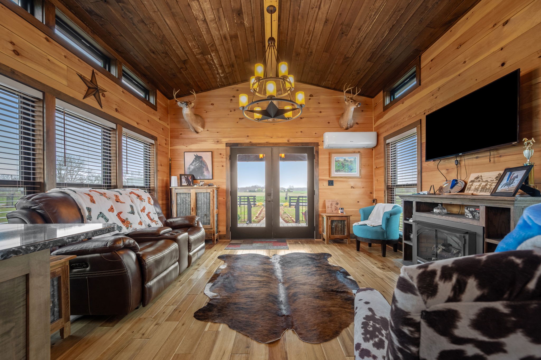 1765 Sugartree Springs Road Belvidere TN 37306