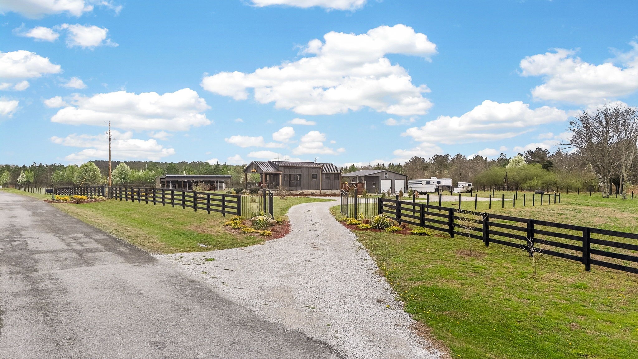 1765 Sugartree Springs Road Belvidere TN 37306