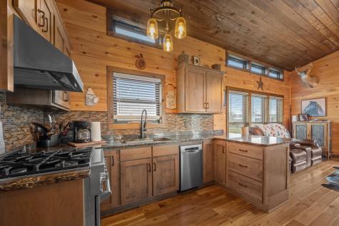 1765 Sugartree Springs Road Belvidere TN 37306