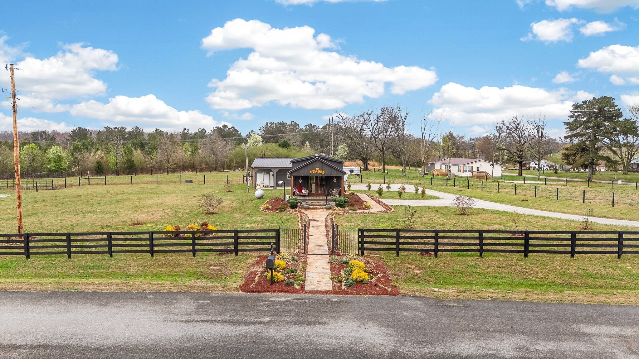 1765 Sugartree Springs Road Belvidere TN 37306